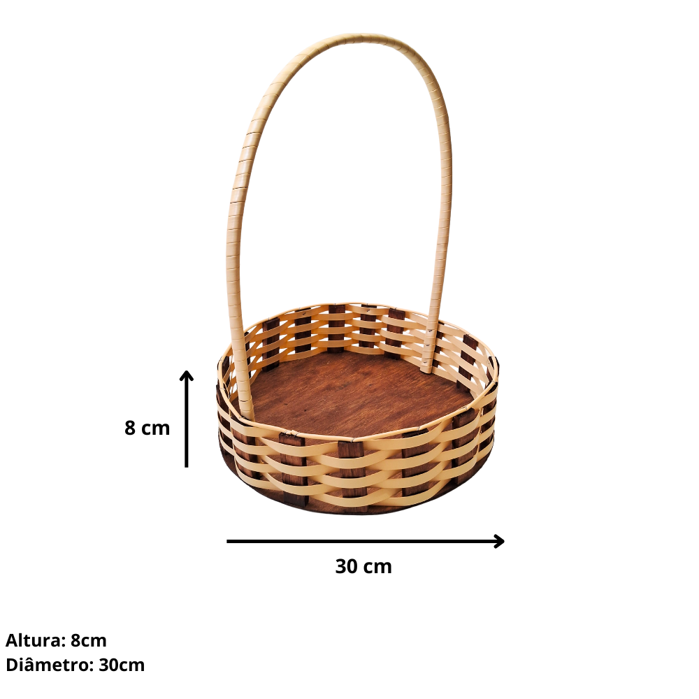 Cesta redonda de madeira de pinus e fibra sintética.